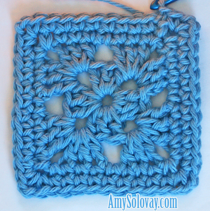 Easy Crochet Granny Square: Free Crochet Pattern